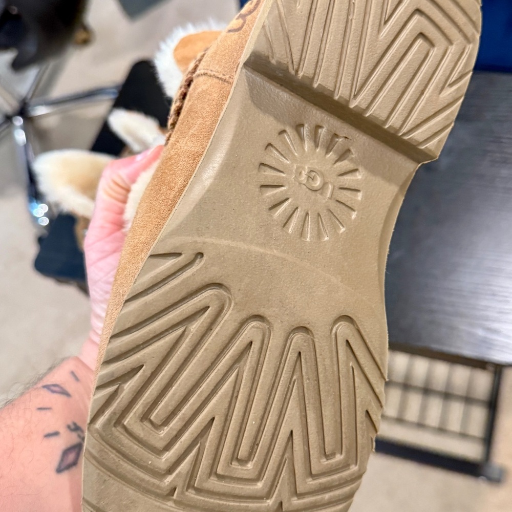 UGGS booties - image 4